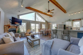 Reeds Spring Retreat with Lakeview Deck and Grill